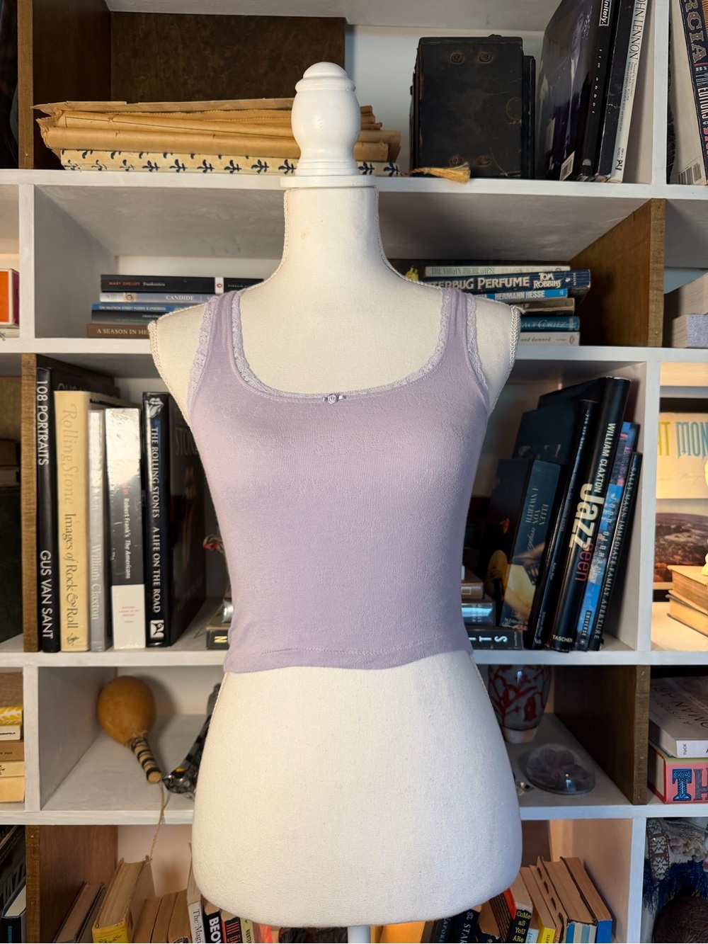 Lilac Scoop Neck Tank Top - Women's Sleeveless Crop